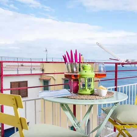 Luigi's - De Vivo Realty Di Sorrento * Meta